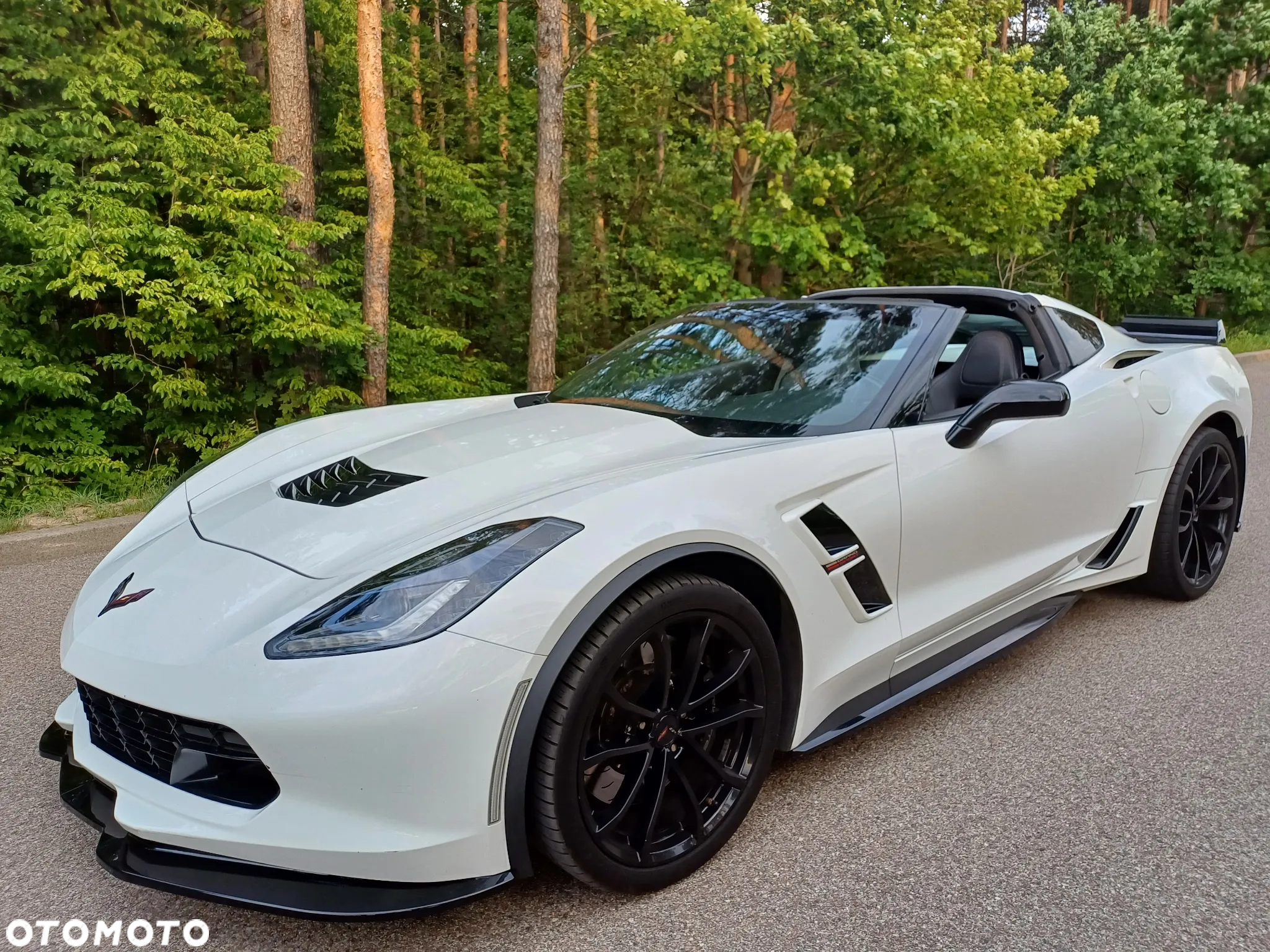 Chevrolet Corvette - 5