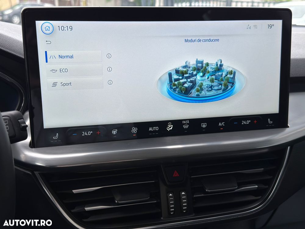 Ford Focus 1.5 EcoBlue Start-Stopp-System Aut. TITANIUM - 29