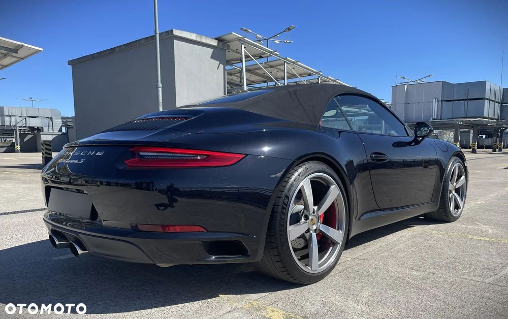 Porsche Carrera GT - 4