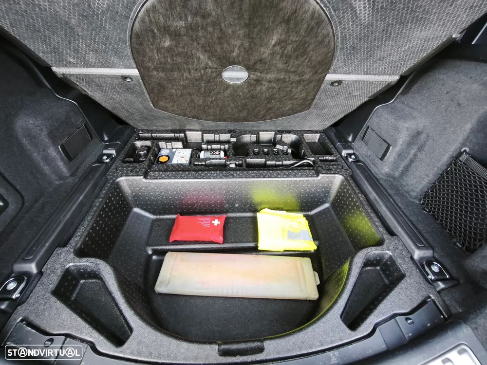 Land Rover Discovery Sport - 48