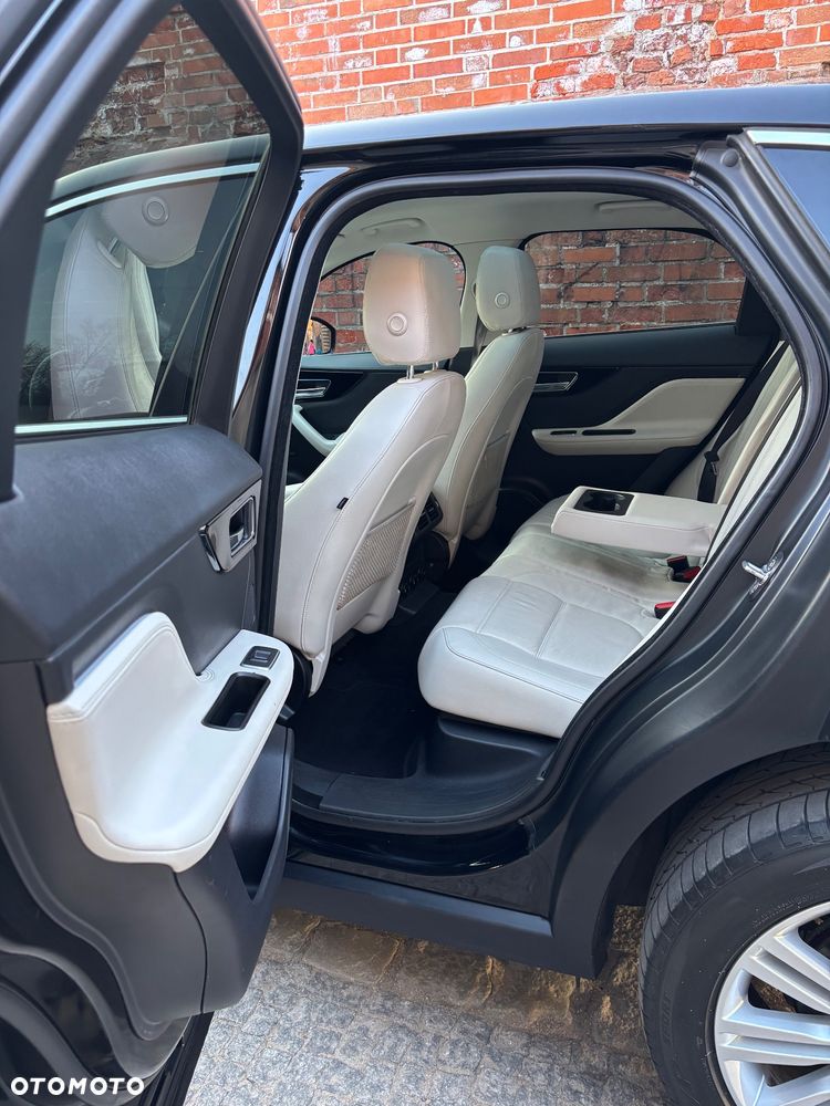 Jaguar F-Pace 2.0 i4D AWD Prestige - 15