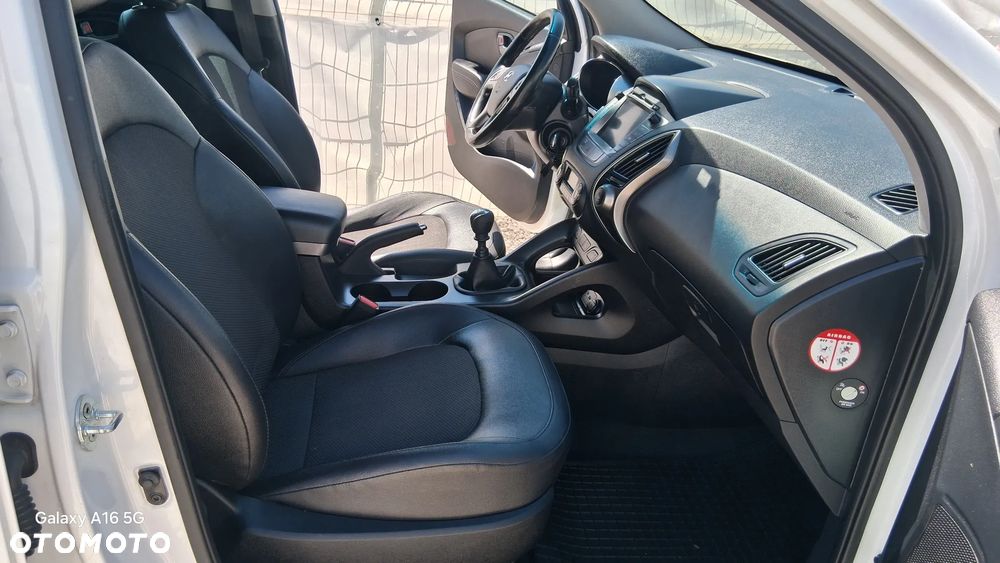 Hyundai ix35 2.0 CRDi 4WD Premium - 13