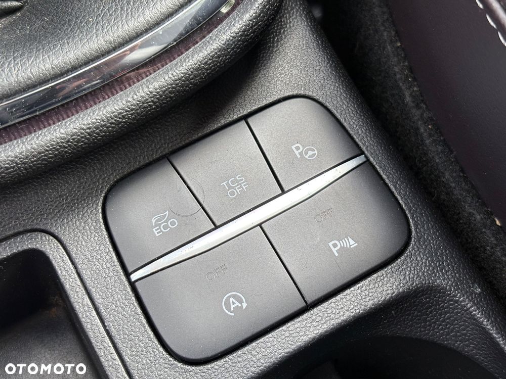 Ford Fiesta 1.0 EcoBoost S&S VIGNALE - 23