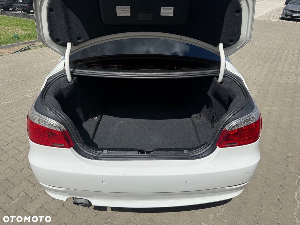BMW Seria 5 520i Edition Exclusive - 30
