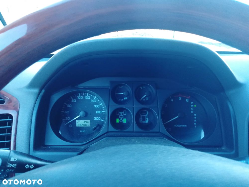 Mitsubishi Pajero 3.2 DI-D Automatik Dakar - 24