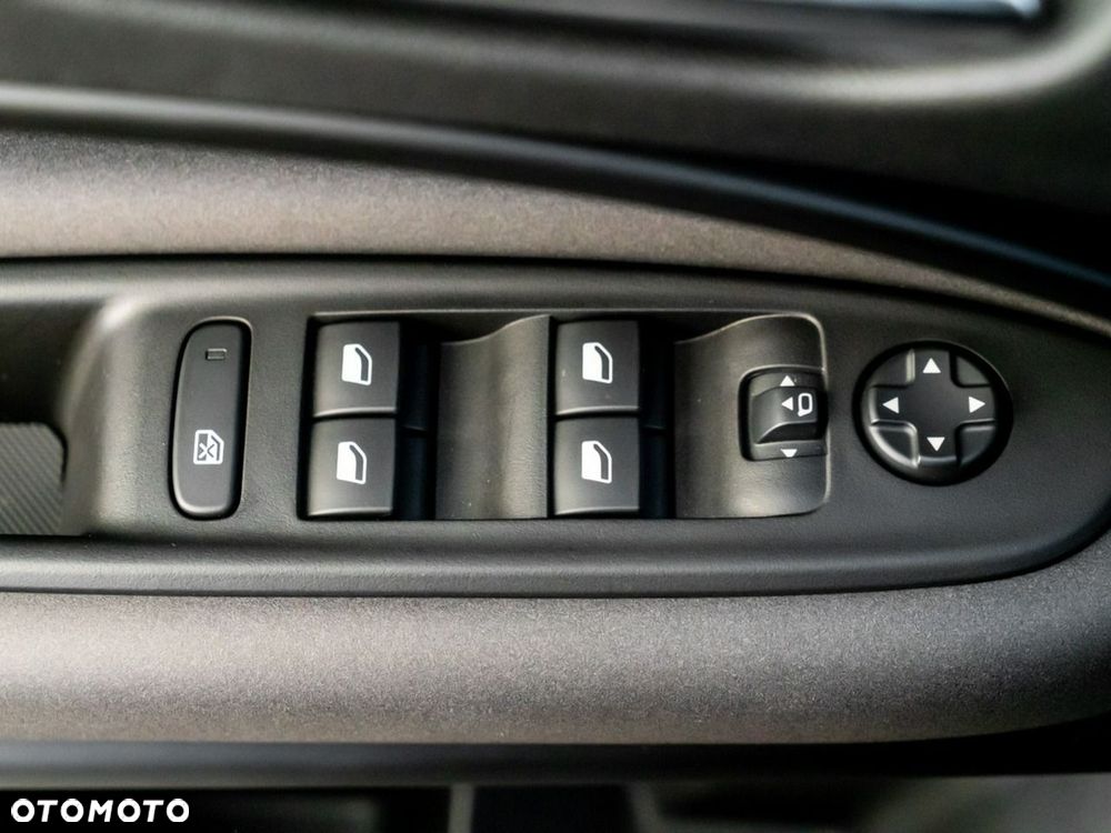 Alfa Romeo Junior 1.2 mHEV Ibrida Speciale eDCT - 16