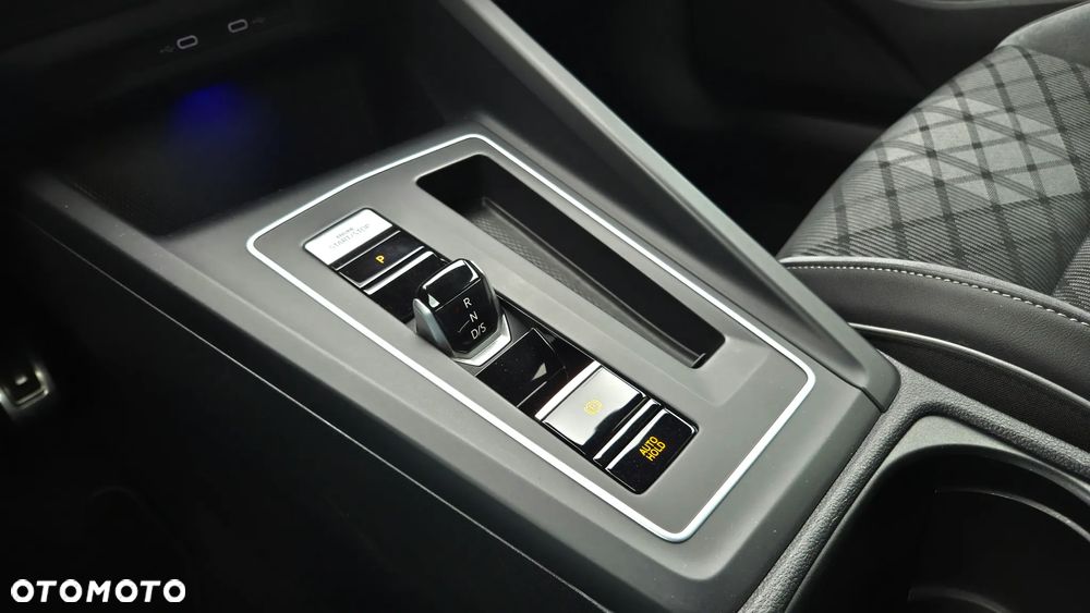 Volkswagen Golf Variant 2.0 TDI SCR DSG R-Line - 21