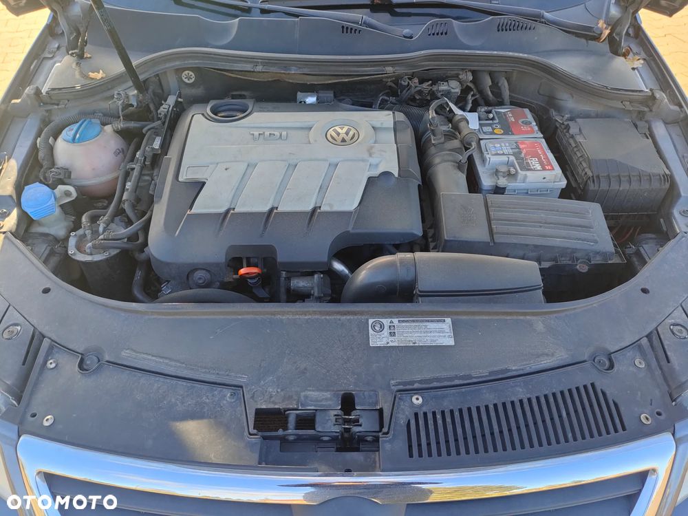 Volkswagen Passat 2.0 TDI DPF Comfortline DSG - 12