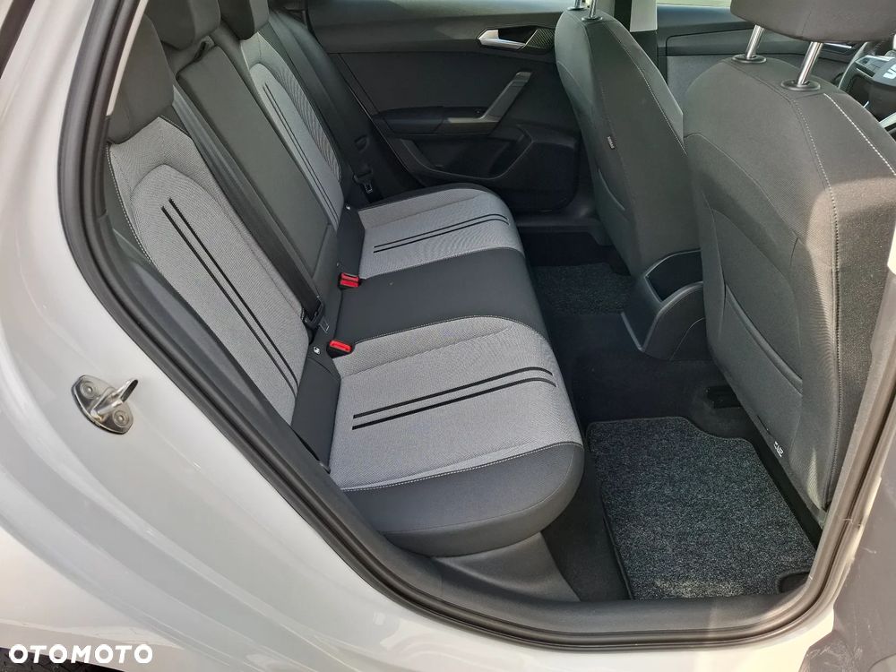 Seat Leon Sportstourer 2.0 TDI DSG Style - 13