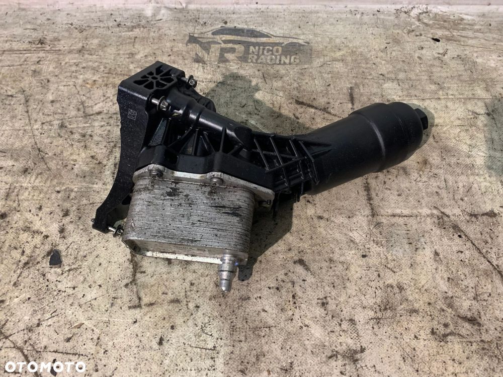 PODSTAWA FILTRA OLEJU BMW G42 G20 G21 G22 G23 G26 G30 G31 G32 G01 G02 - 1