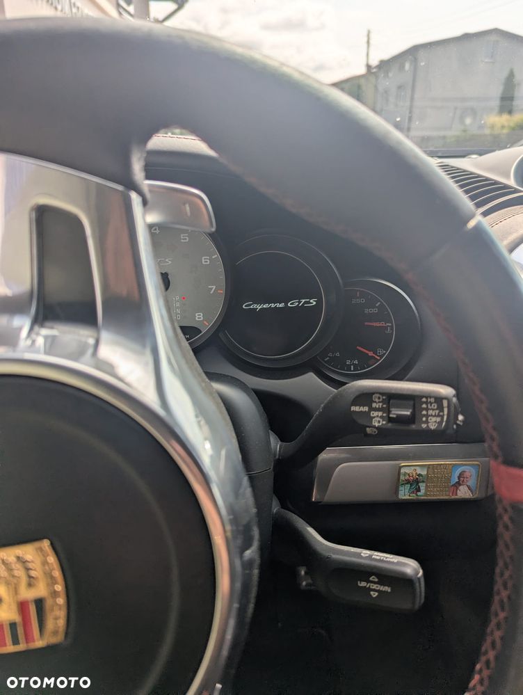 Porsche Cayenne GTS - 13