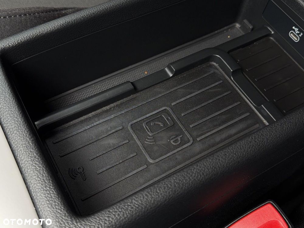 Audi A4 Limousine - 34