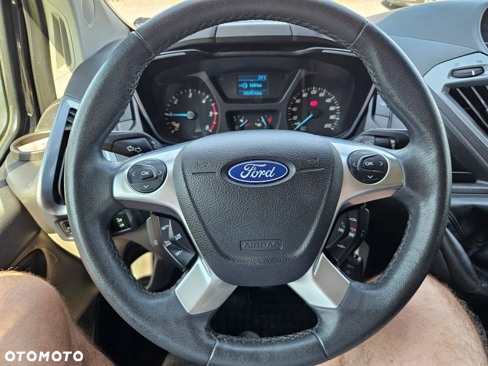 Ford Tourneo Custom 310 L2H1 VA Titanium - 14