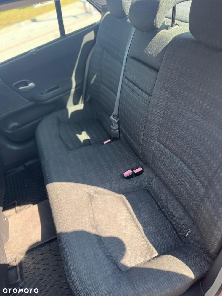 Renault Laguna 2.0 16V Dynamique - 11