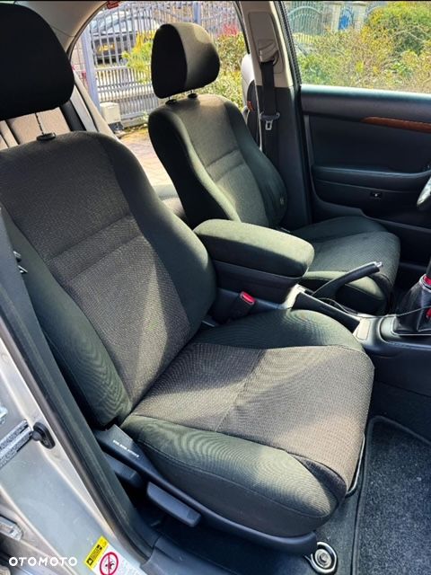 Toyota Avensis 2.0 VVT-i Sol plus - 7