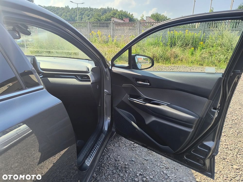 Toyota C-HR - 15