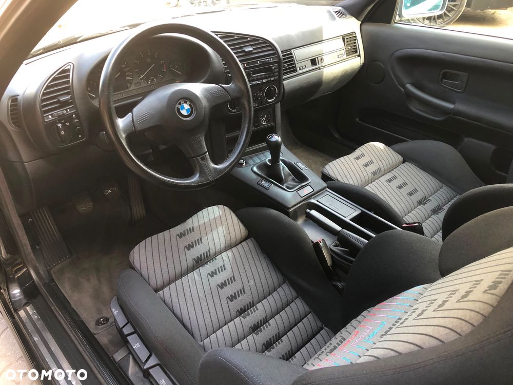BMW Seria 3 320i - 5