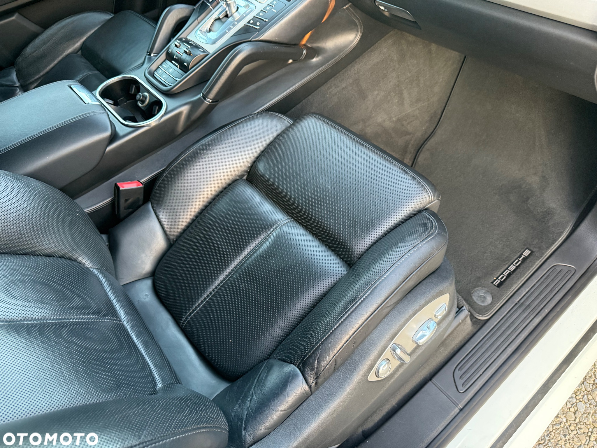Porsche Cayenne Diesel Platinum Edition - 10