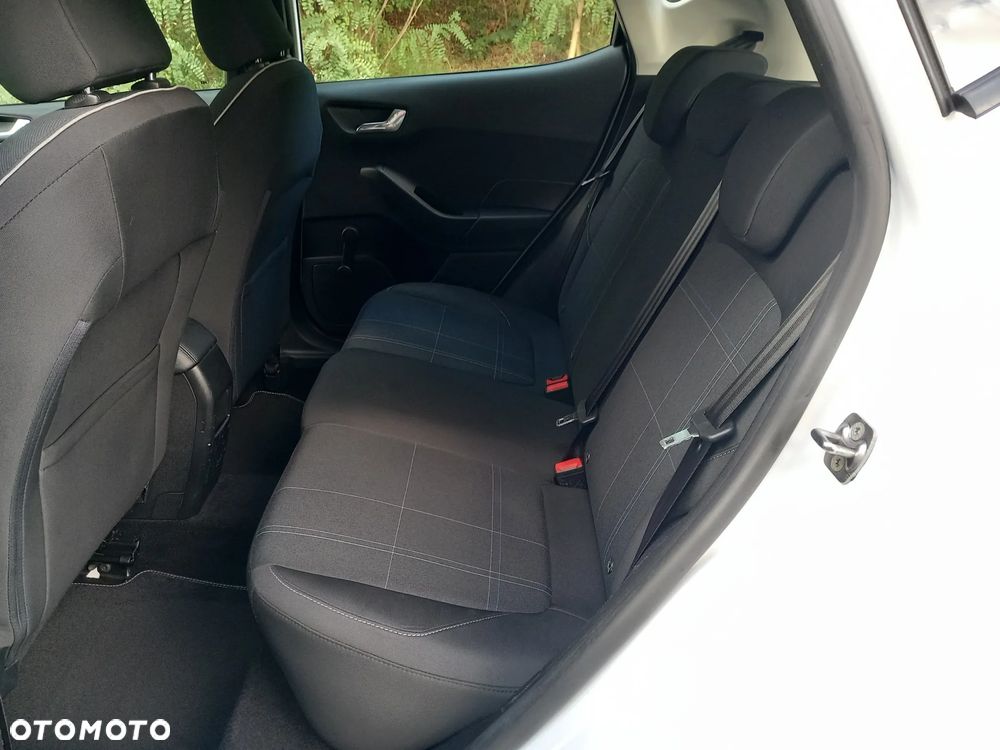 Ford Fiesta 1.1 S&S COOL&CONNECT - 16
