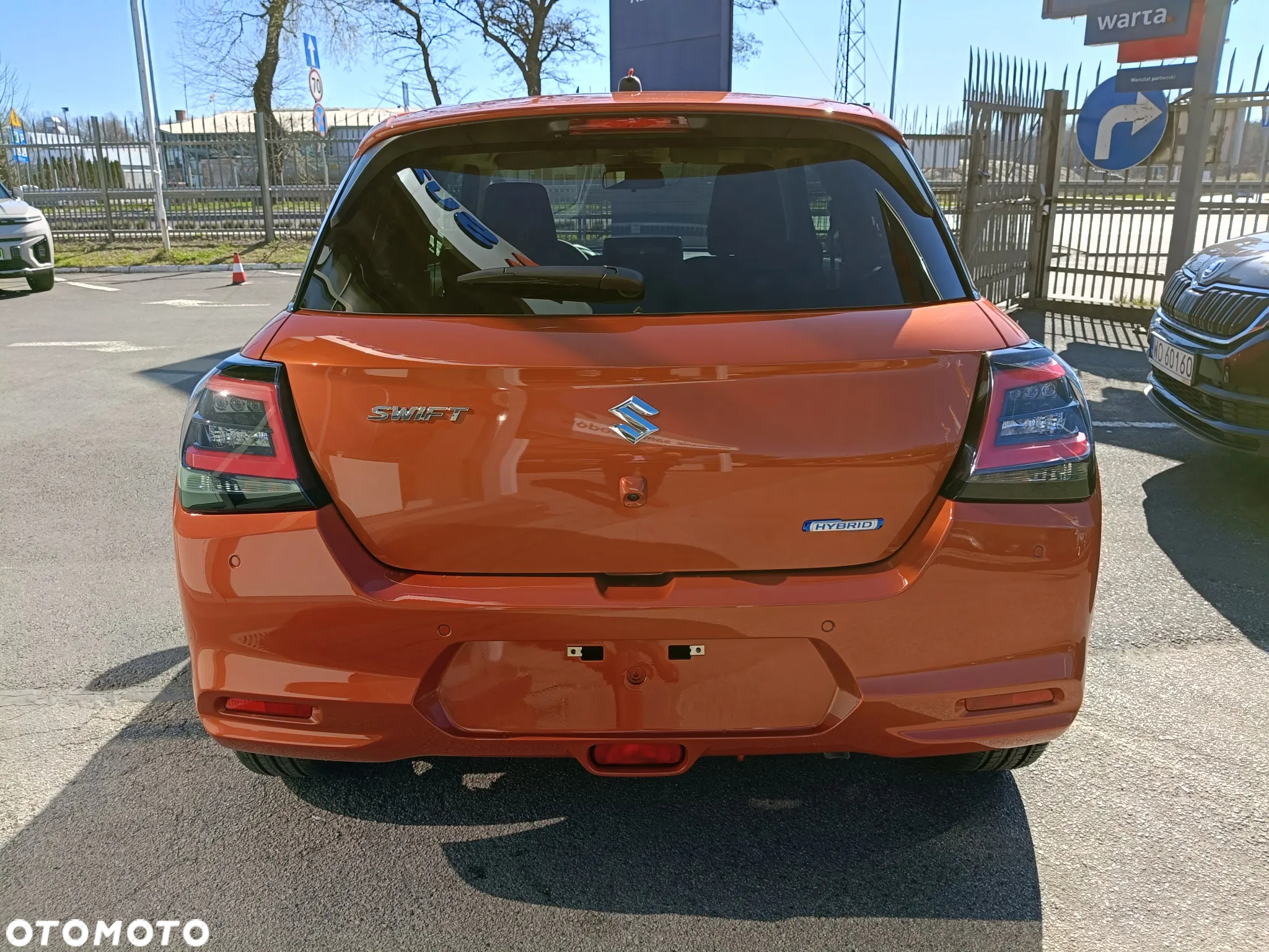Suzuki Swift 1.2 Dualjet SHVS Premium Plus CVT - 6