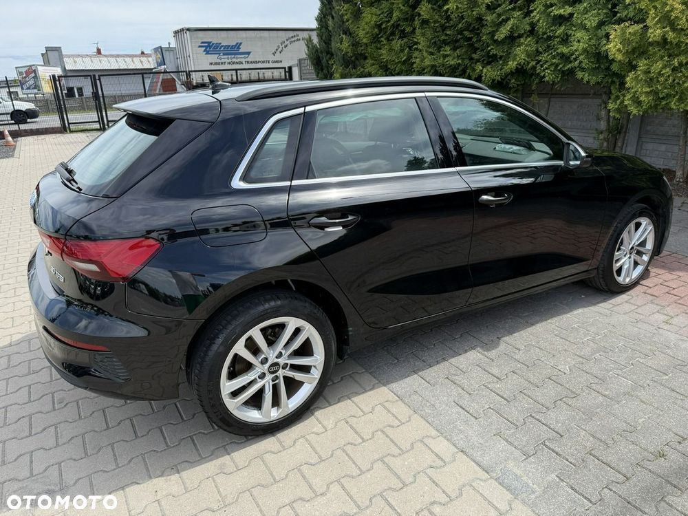 Audi A3 Sportback - 1
