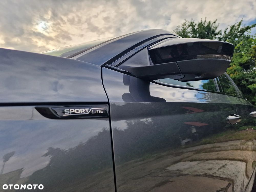 Skoda Octavia Combi 2.0 TDI DSG Sportline - 33