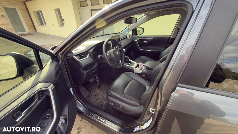 Toyota RAV4 2.5 VVT-iE 4x4 Luxury - 8