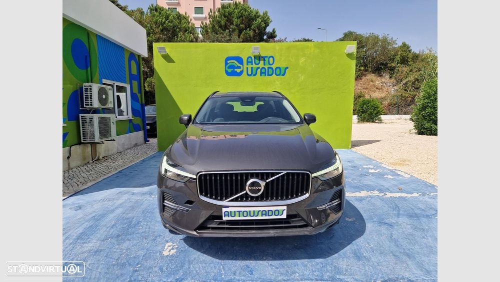 Volvo XC 60 2.0 B4 Momentum Plus - 3