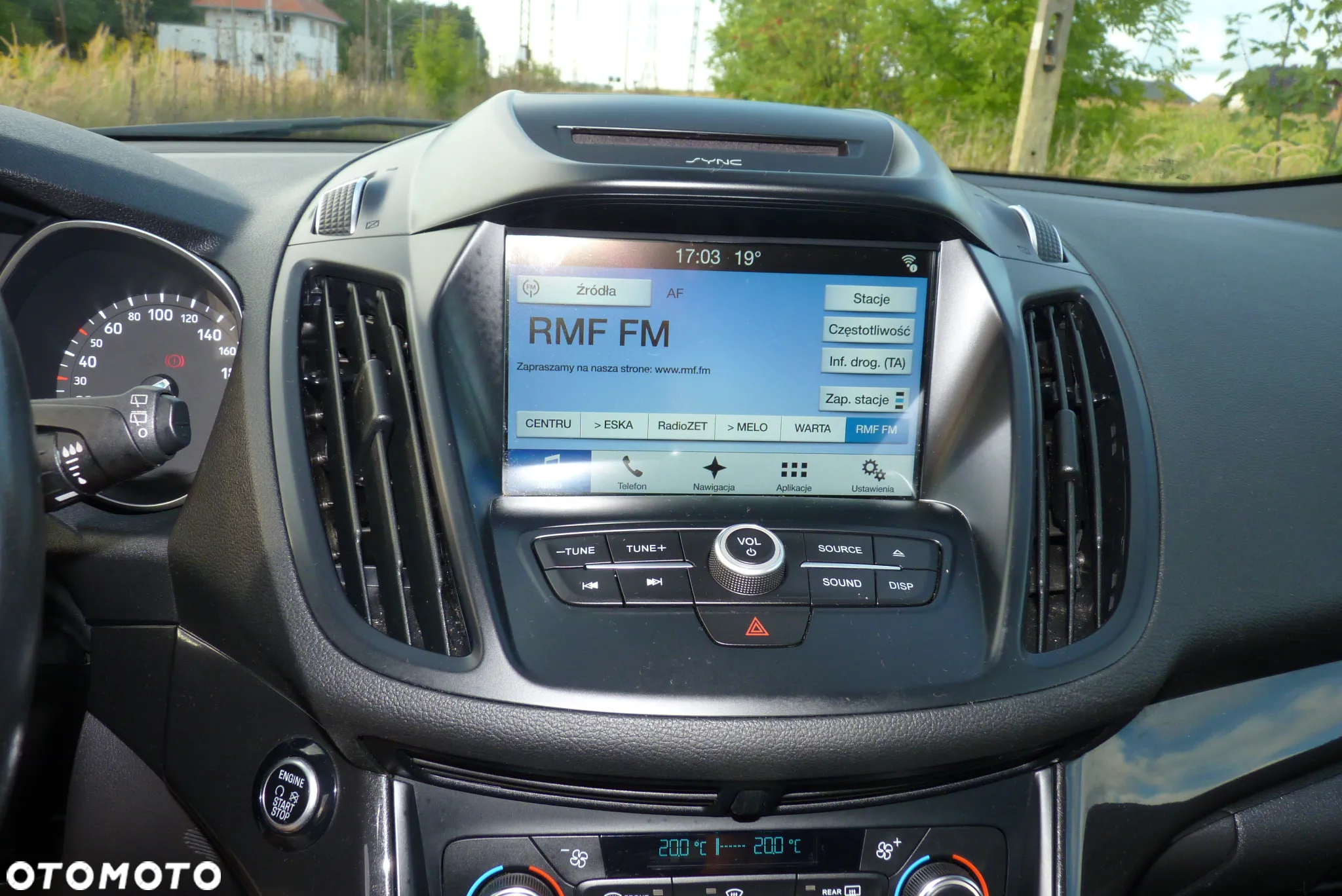Ford Kuga - 12
