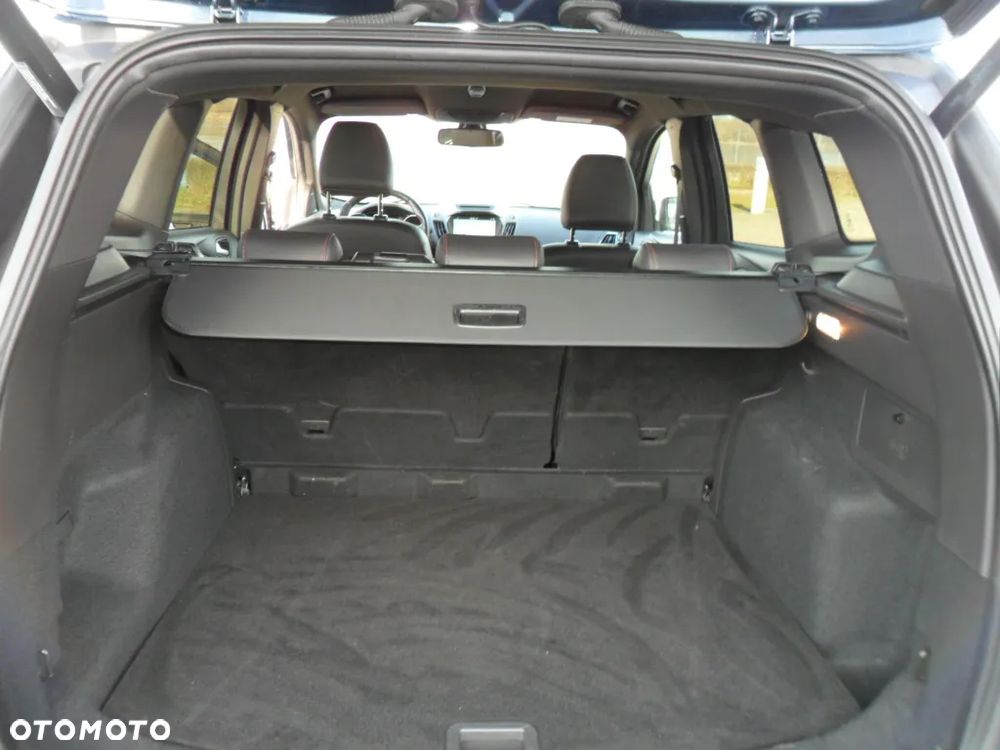 Ford Kuga 1.5 TDCi 2x4 ST-Line - 22