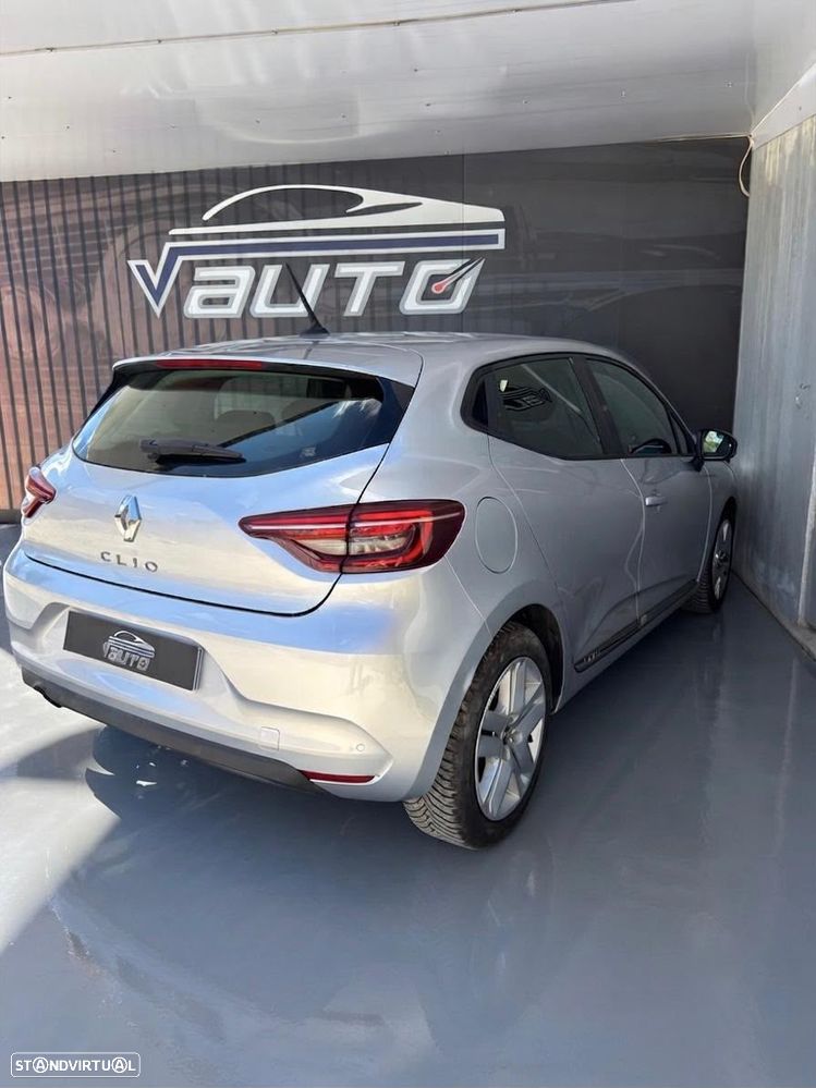 Renault Clio - 28