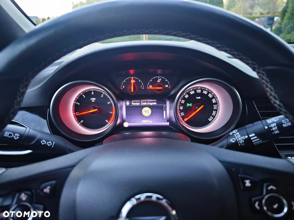 Opel Astra 1.4 Turbo Start/Stop Dynamic - 17