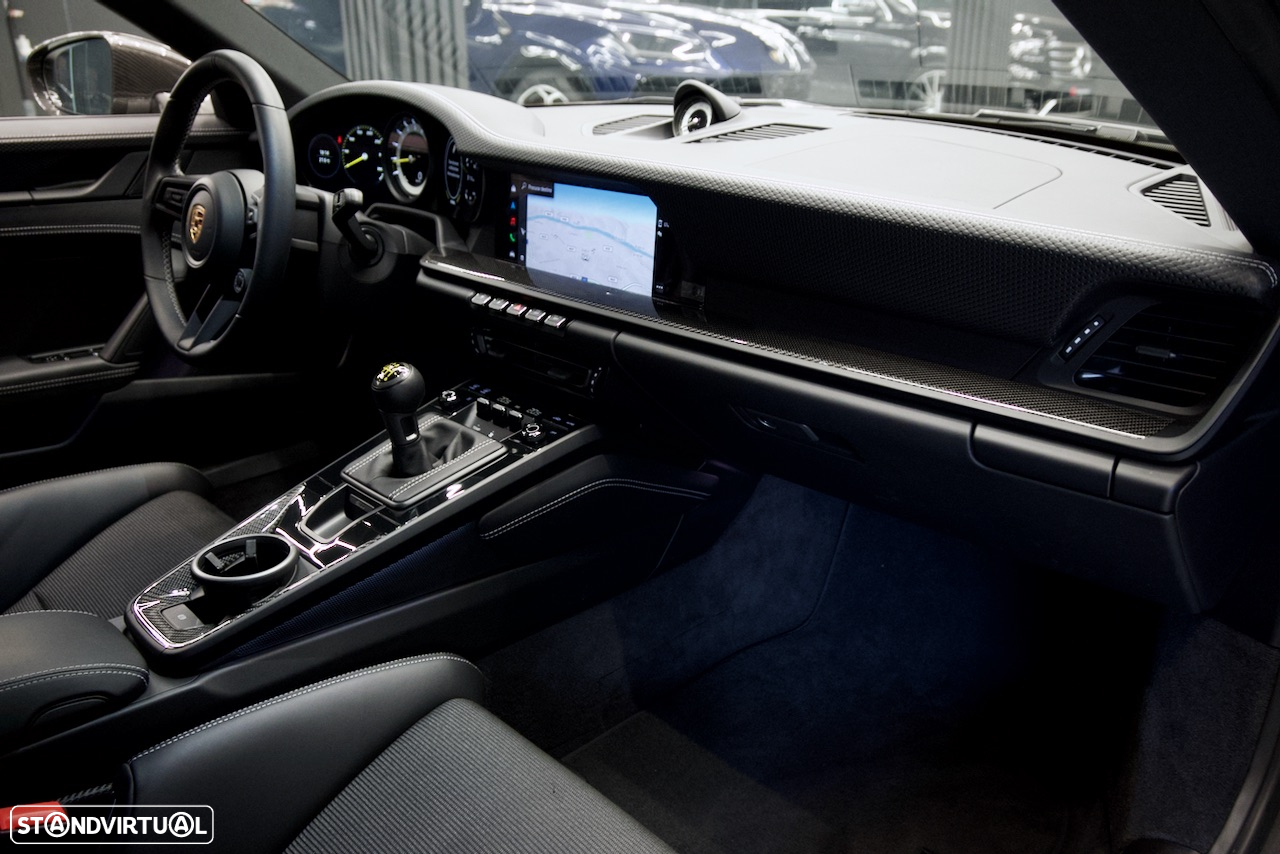 Porsche 911 (992) GT3 Touring Package - 29