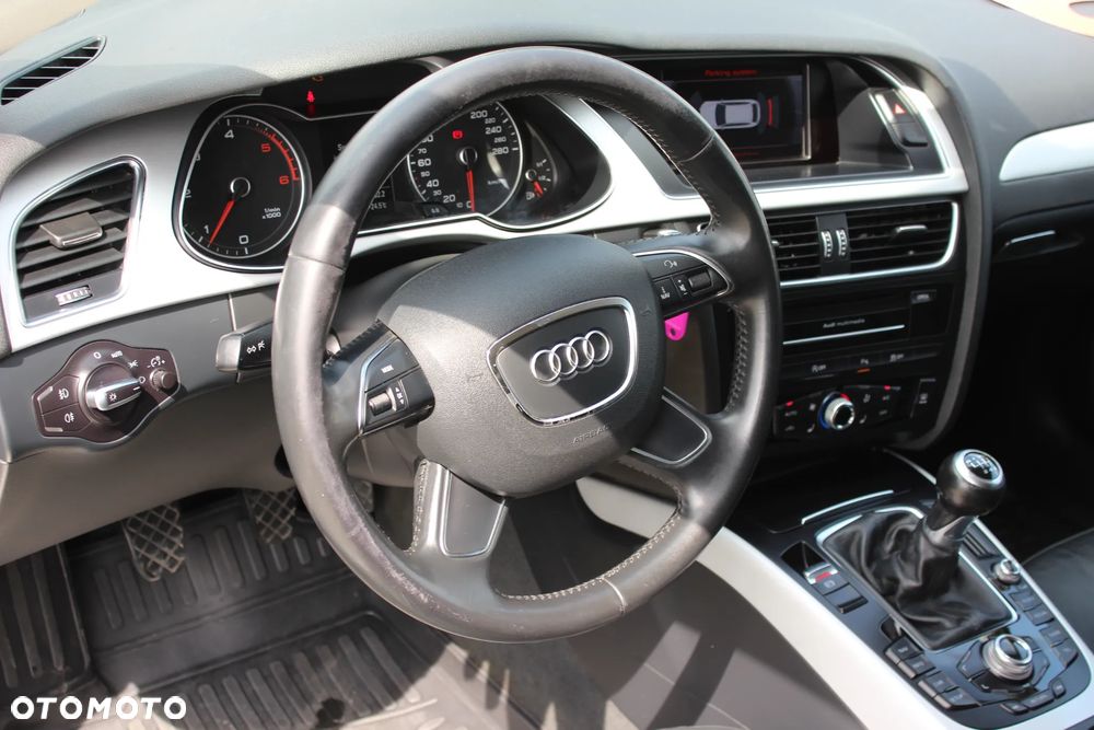 Audi A4 Avant 2.0 TDI DPF clean diesel Attraction - 13