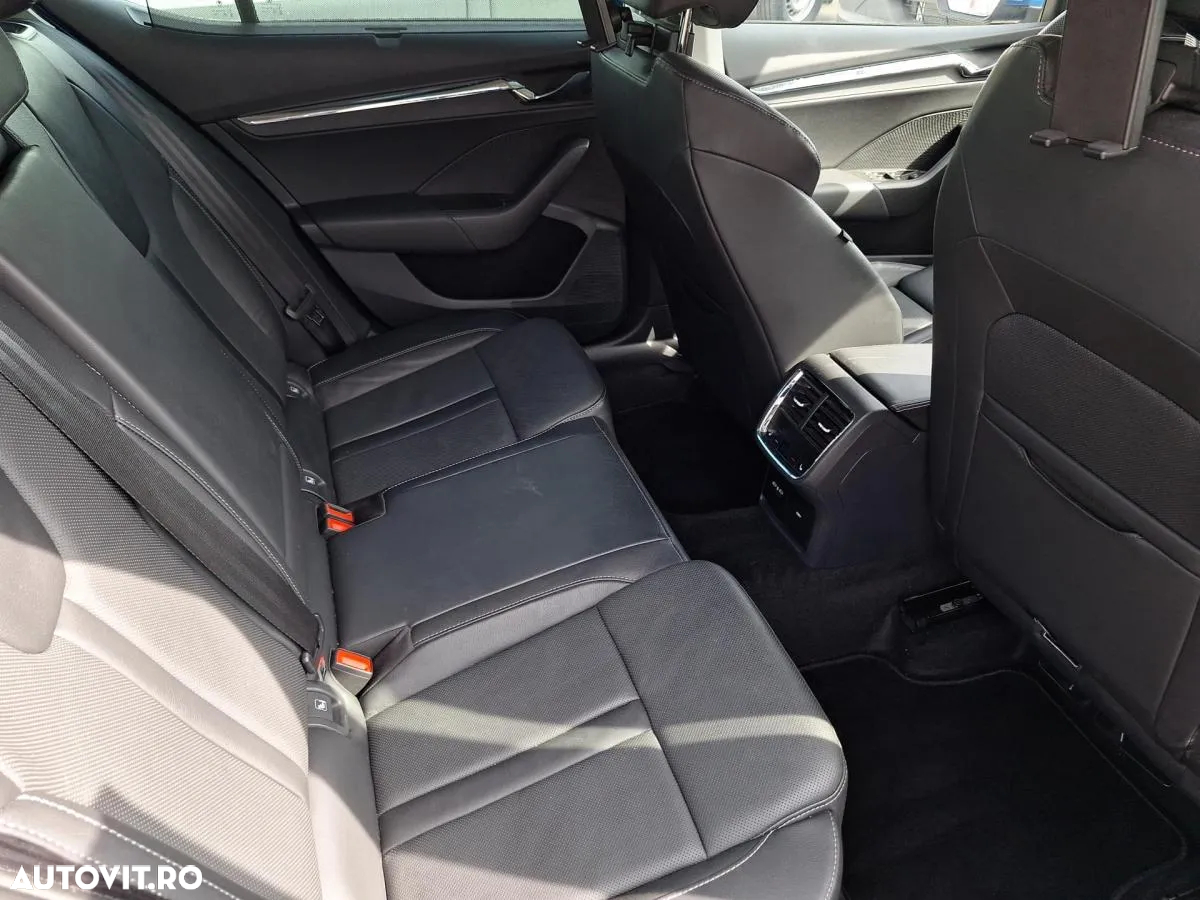 Skoda Octavia 2.0 TDI DSG Style - 14
