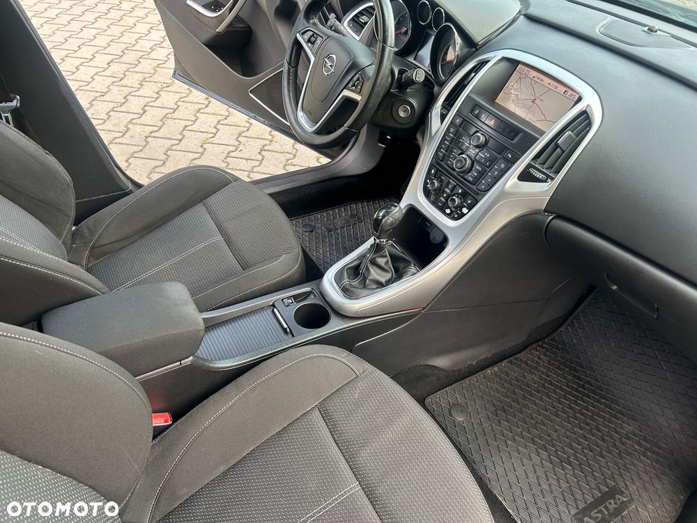 Opel Astra 1.6 Turbo - 18