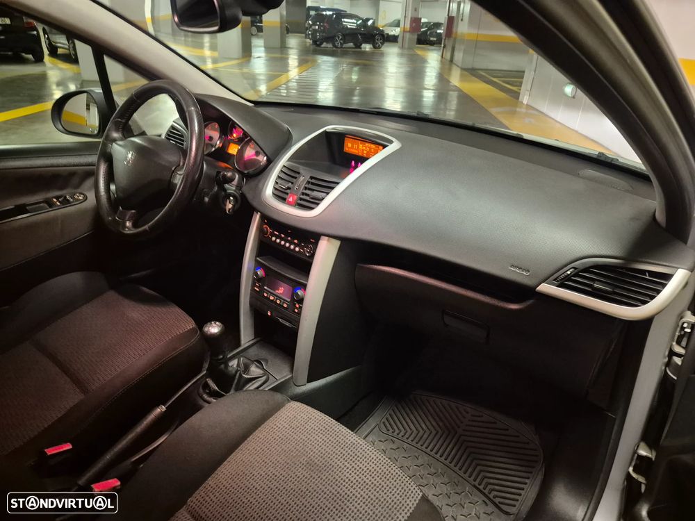 Peugeot 207 1.4 HDi Sport - 29