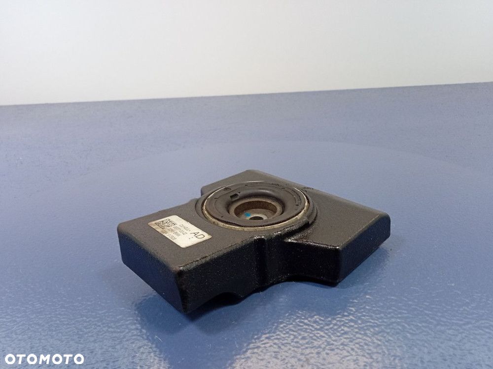 BMW 3 F30 F31 LCI TŁUMIK DRGAŃ MOSTU TYŁ 6877100 - 1