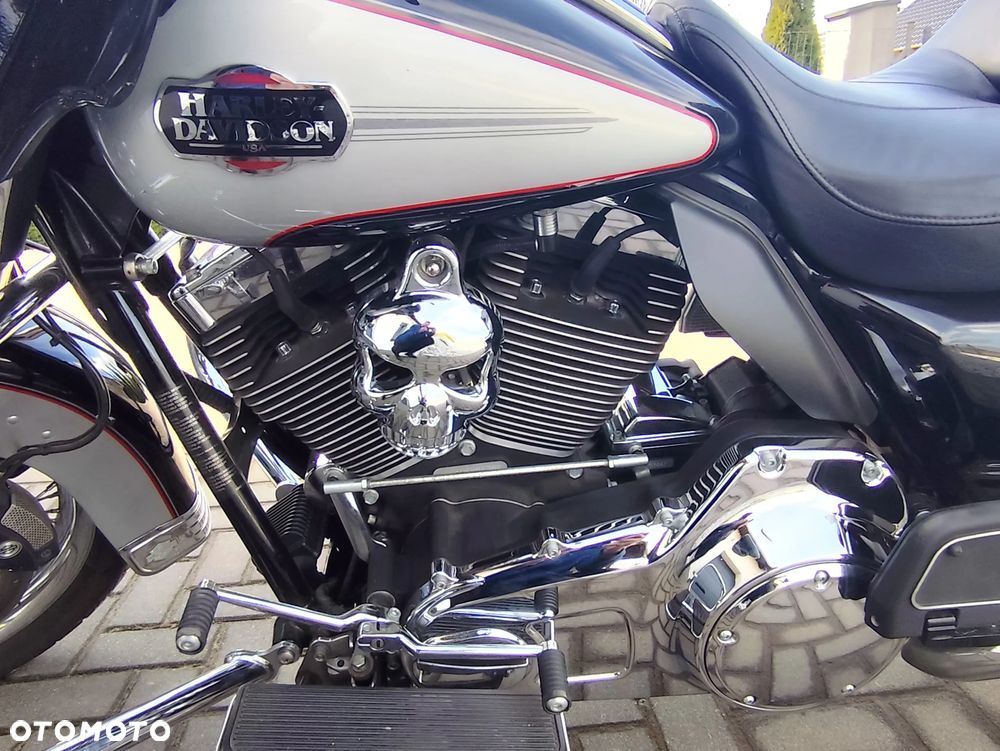 Harley-Davidson FLHTCU Ultra - 3