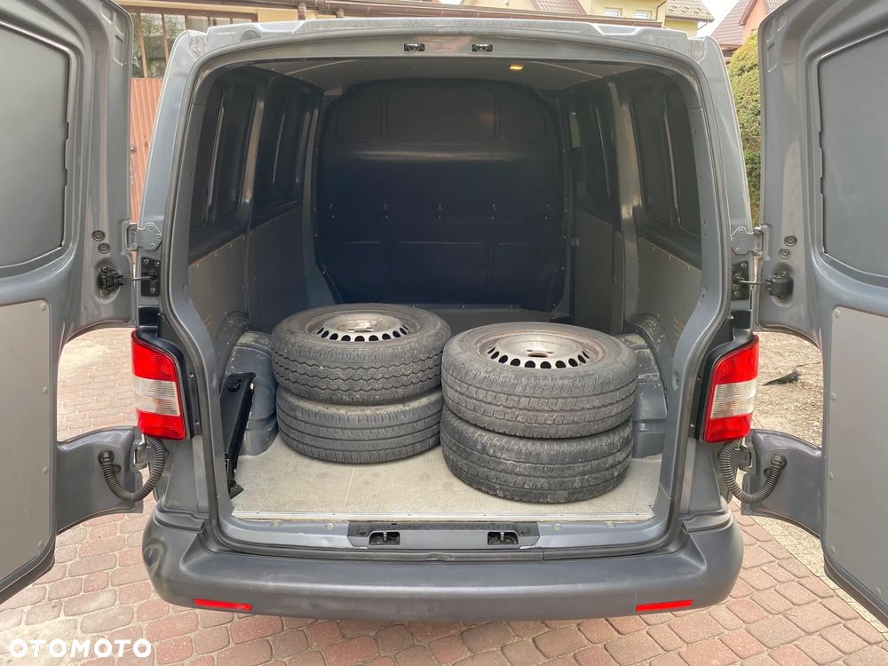 Volkswagen Transporter T5 - 10