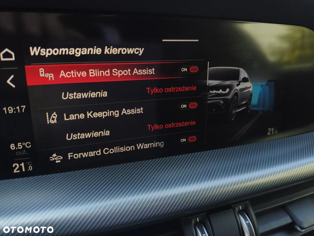 Alfa Romeo Stelvio 2.0 Turbo 16V AT8-Q4 Veloce Ti - 33