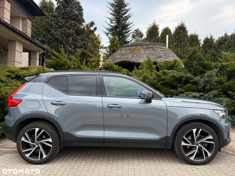 Volvo XC 40 B4 B DKG Ultra Dark - 13