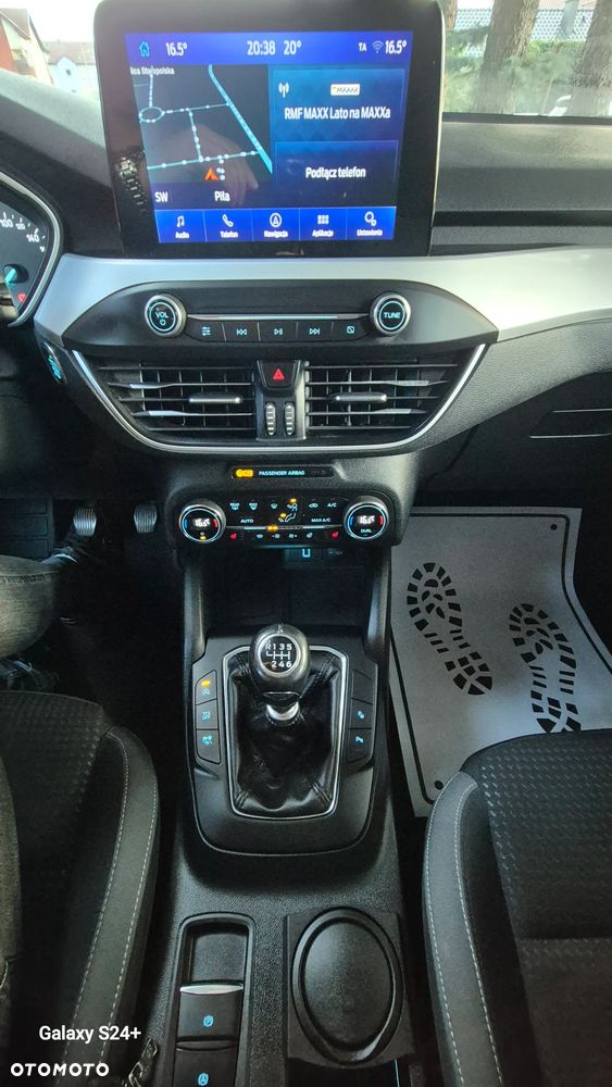 Ford Focus 2.0 EcoBlue Titanium - 11