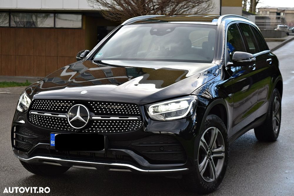 Mercedes-Benz GLC 300 e 4Matic 9G-TRONIC Edition AMG Line - 3