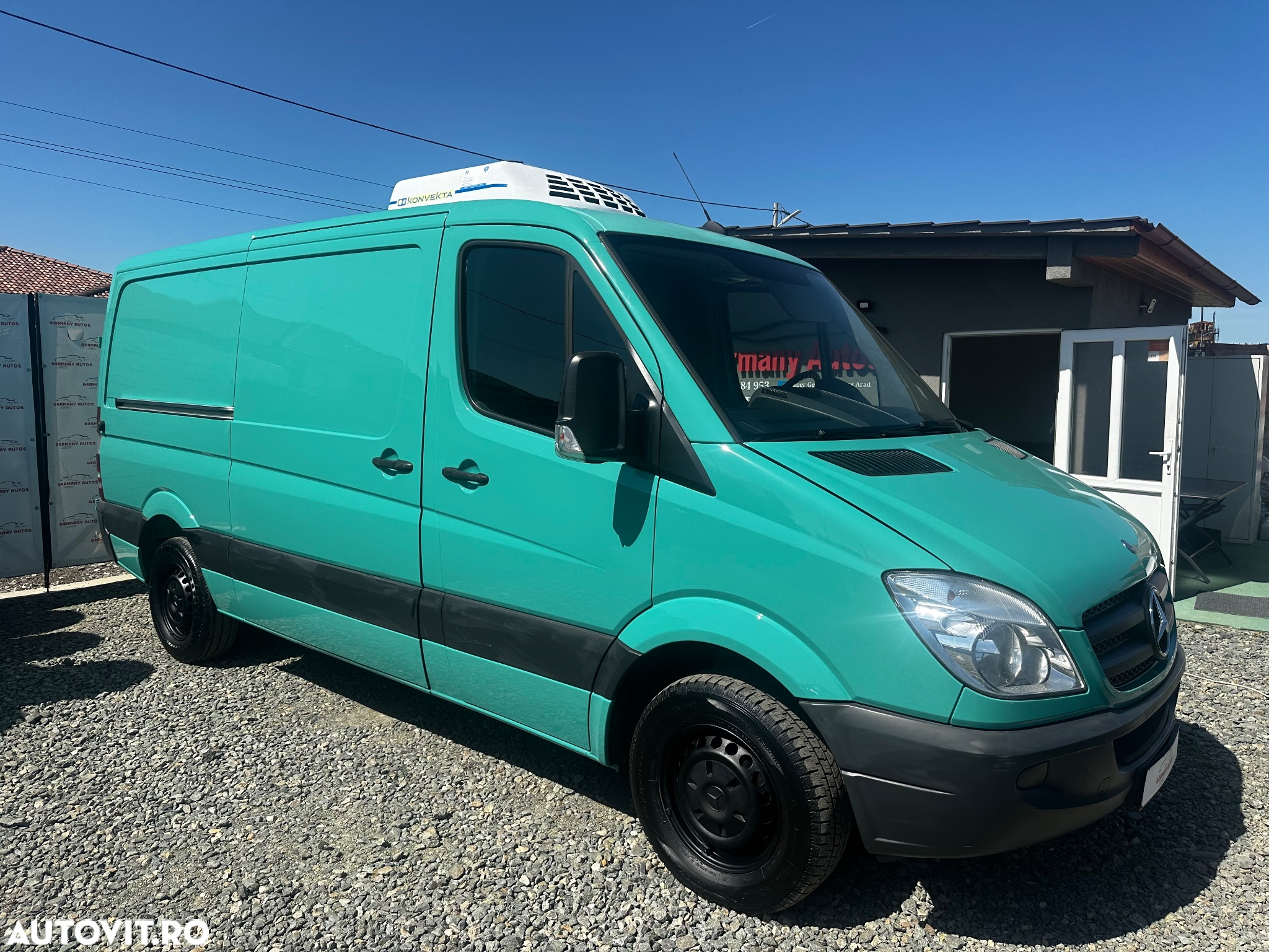 Mercedes-Benz Sprinter - 2