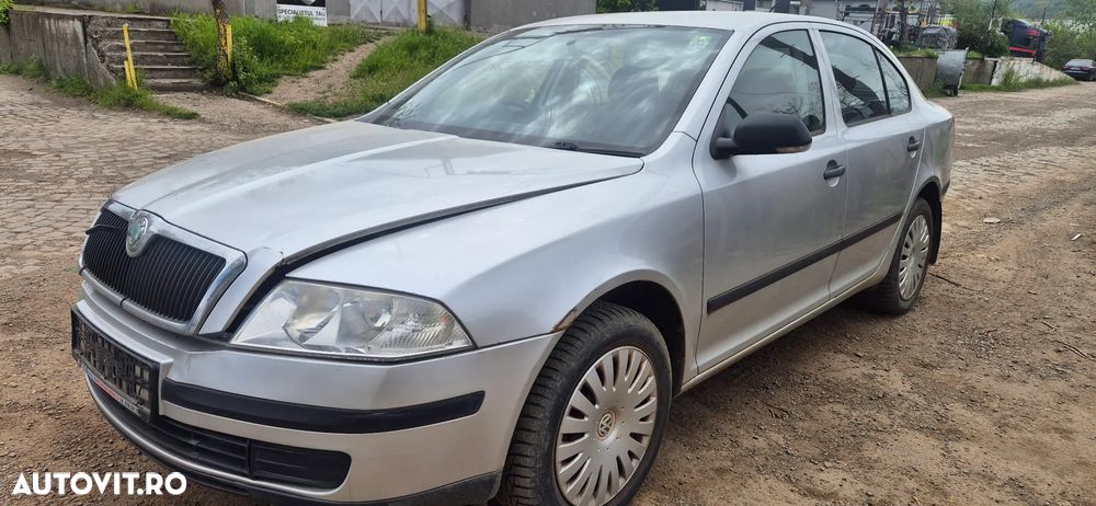 Piese de Skoda Octavia 2 2008 nonfacelift 1.6 FSi benzina hatchback - 11