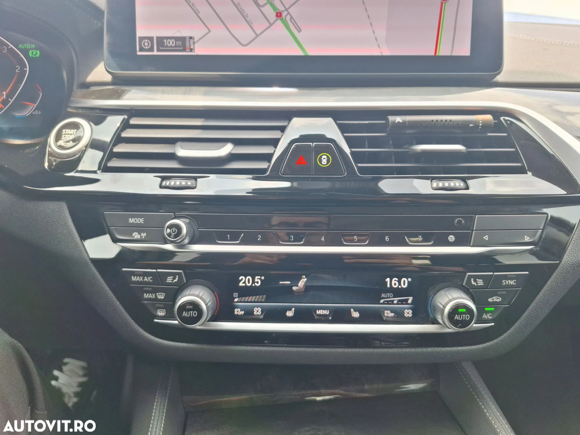BMW Seria 5 530d xDrive AT MHEV - 16