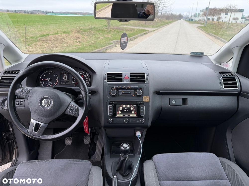 Volkswagen Touran 2.0 TDI Highline - 10