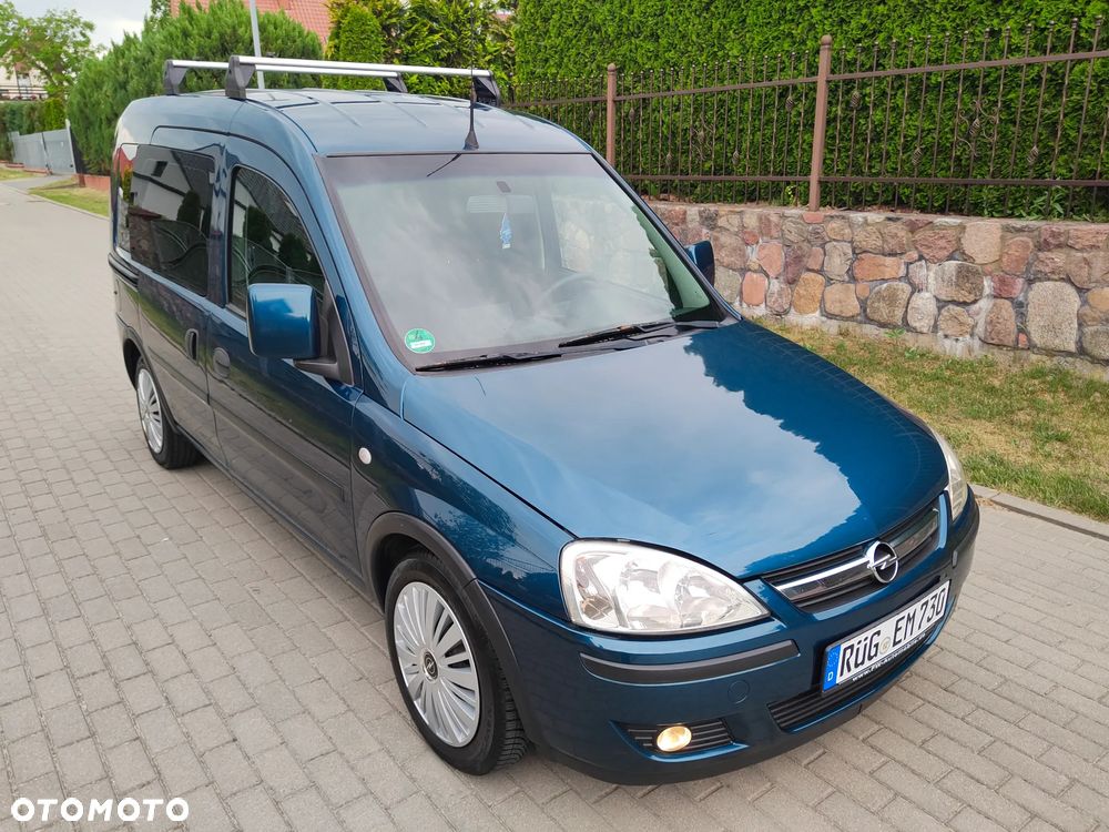 Opel Combo Tour Color Edition - 22