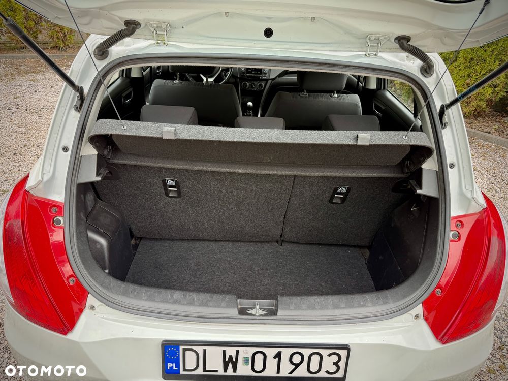 Suzuki Swift - 12